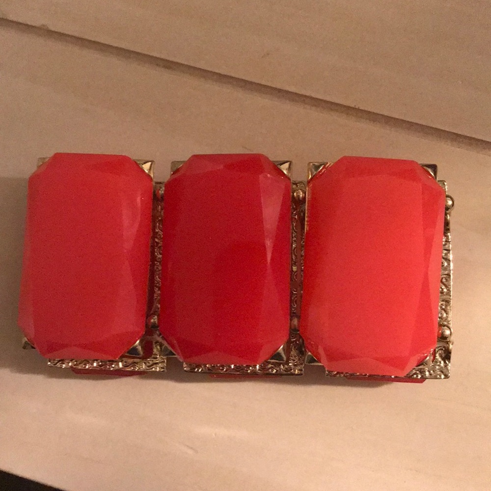 Beautiful peach bracelet never worn. NWOT